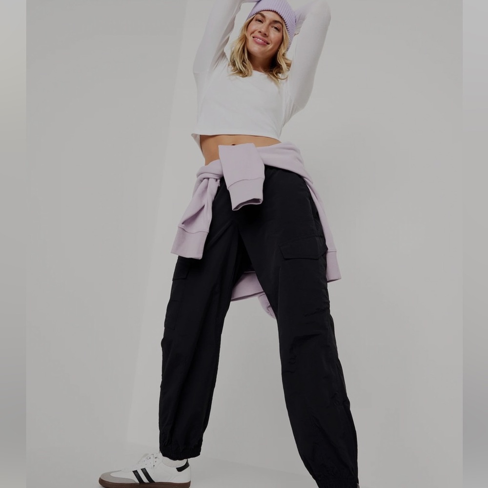 Old Navy High-Waisted Ankle -Zip Cargo Jogger Pants